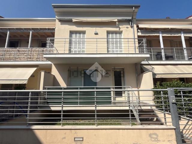 Appartamento in vendita di 90 m² in Via Argine Destro Carrione, 43