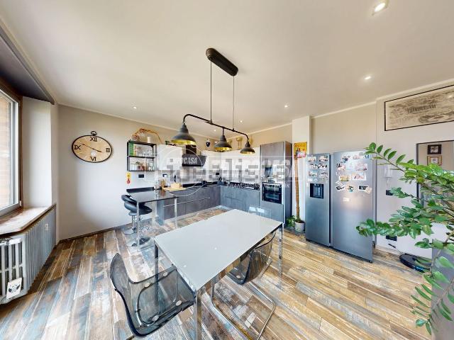 Appartamento in vendita di 90 m² in Via Arturo Toscanini, 14