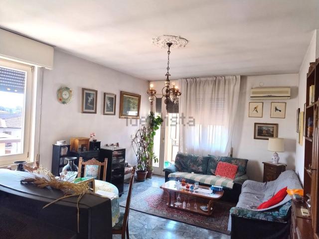 Appartamento in vendita di 90 m² in Via Battaglione Aosta, 12
