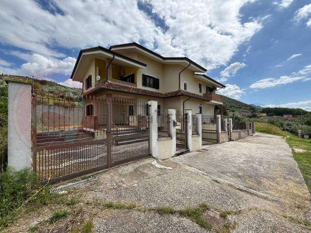 Appartamento in vendita di 90 m² in Via Bernardo Belli