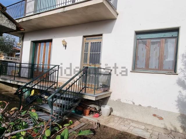 Appartamento in vendita di 90 m² in Via biscolla
