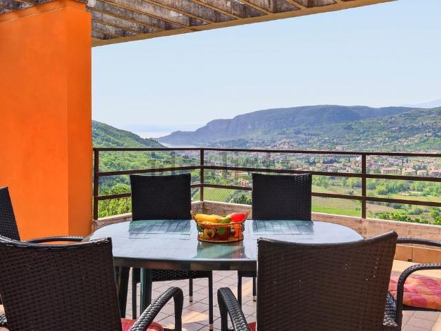 Appartamento in vendita di 90 m² in Via Boffenigo
