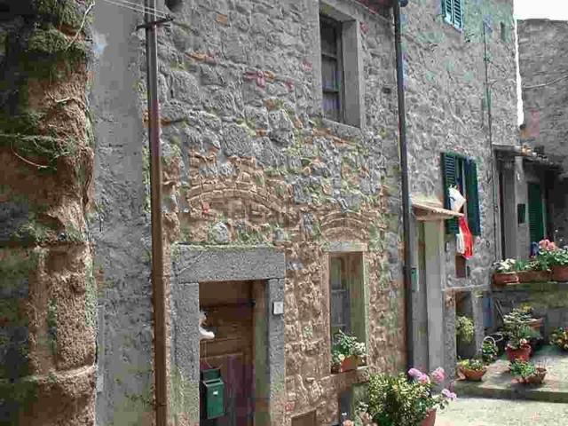 Appartamento in vendita di 90 m² in Via C. Pellegrini
