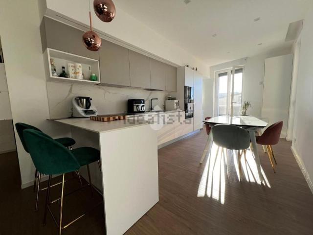 Appartamento in vendita di 90 m² in Via Campania