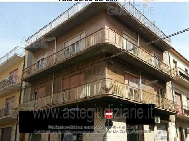Appartamento in vendita di 90 m² in Via Cacc. delle Alpi