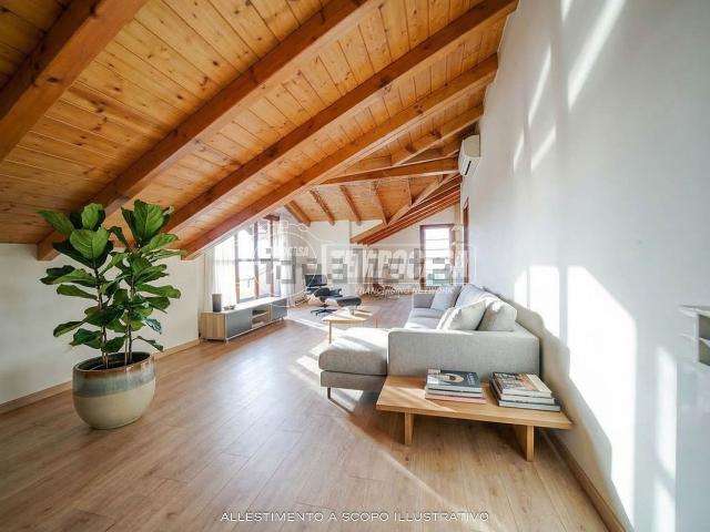 Appartamento in vendita di 90 m² in Via Caduti di Nassirya, 4
