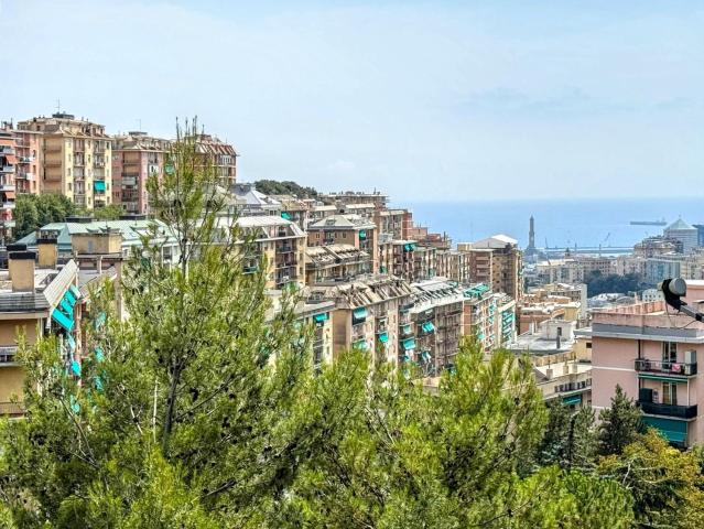Appartamento in vendita di 90 m² in Via Capri