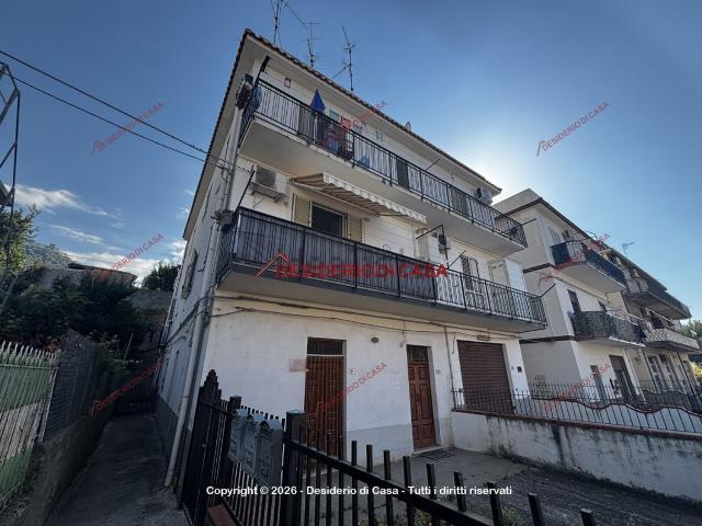 Appartamento in vendita di 90 m² in Via Caracciolo, 31