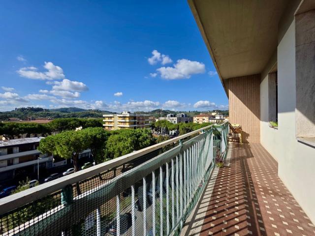 Appartamento in vendita di 90 m² in Via Carlo D&apos Angiò, 58