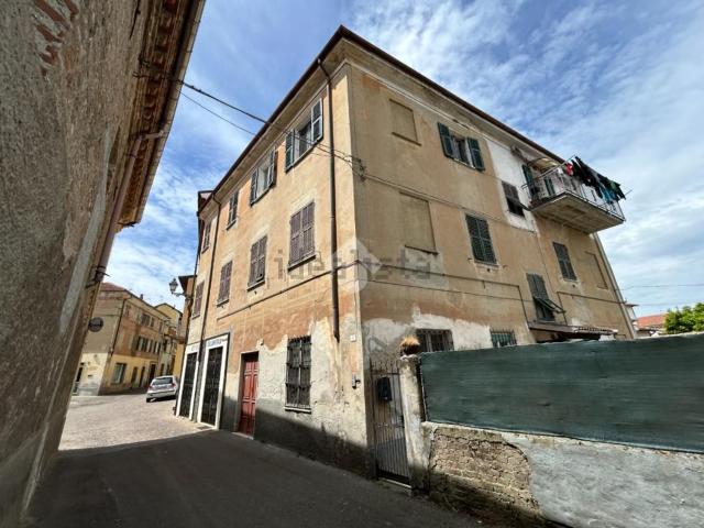 Appartamento in vendita di 90 m² in Via Carlo Ferrari, 3