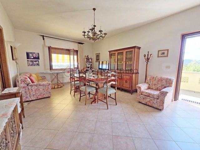 Appartamento in vendita di 90 m² in Via Carlo Pellegrini