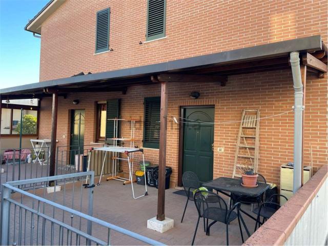 Appartamento in vendita di 90 m² in Via Cassia
