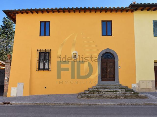 Appartamento in vendita di 90 m² in Via Cassia per Siena