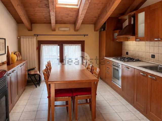 Appartamento in vendita di 90 m² in Via Cava