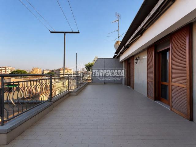 Appartamento in vendita di 90 m² in Via Cavour, 102