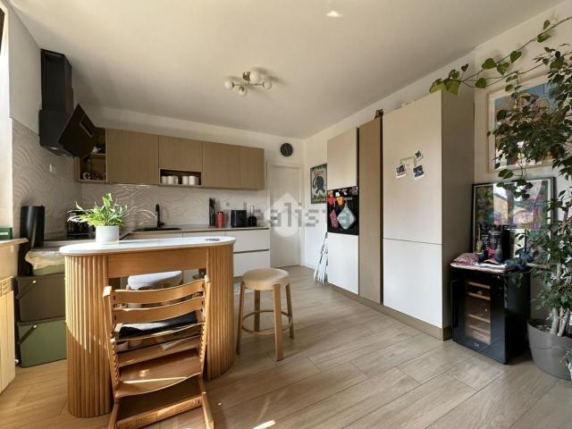 Appartamento in vendita di 90 m² in Via Cesare Battisti, 17