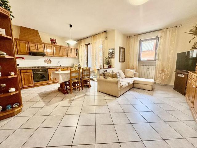 Appartamento in vendita di 90 m² in Via Cesare Battisti, 28