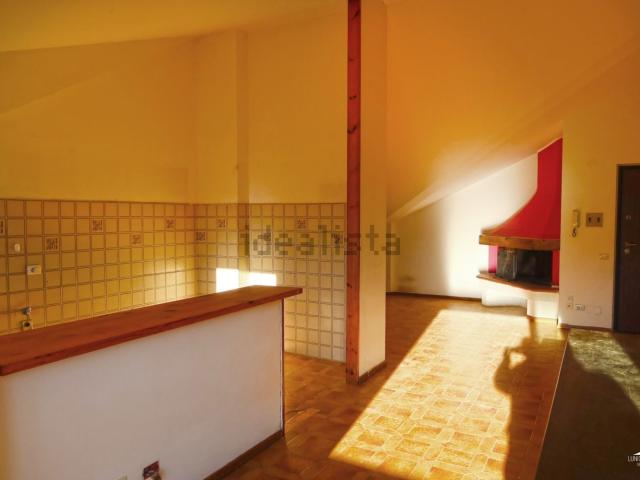 Appartamento in vendita di 90 m² in Via Chiusura, 36