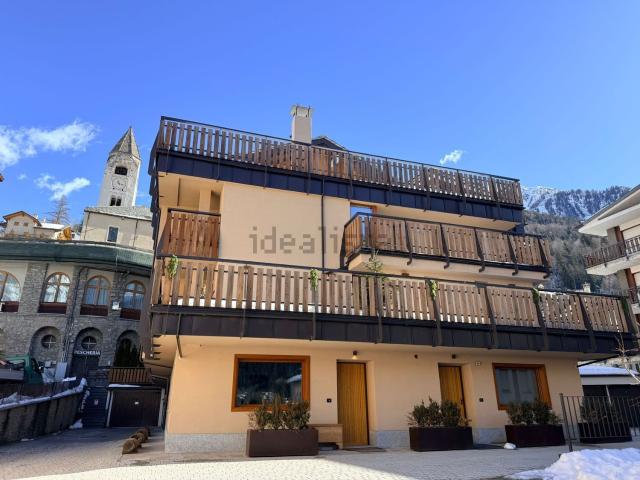 Appartamento in vendita di 90 m² in Via Circonvallazione, 51