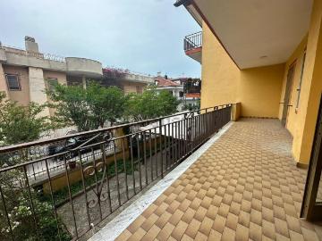 Appartamento in vendita di 90 m² in Via Claudio Miccoli