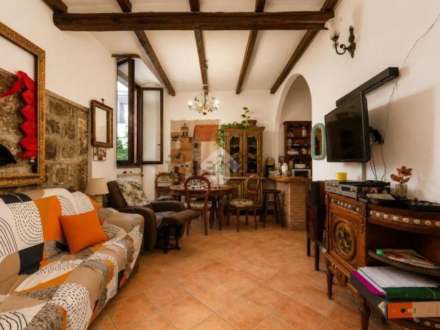 Appartamento in vendita di 90 m² in Via Crochi, 14