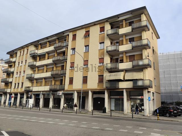 Appartamento in vendita di 90 m² in Via Cremona, 153