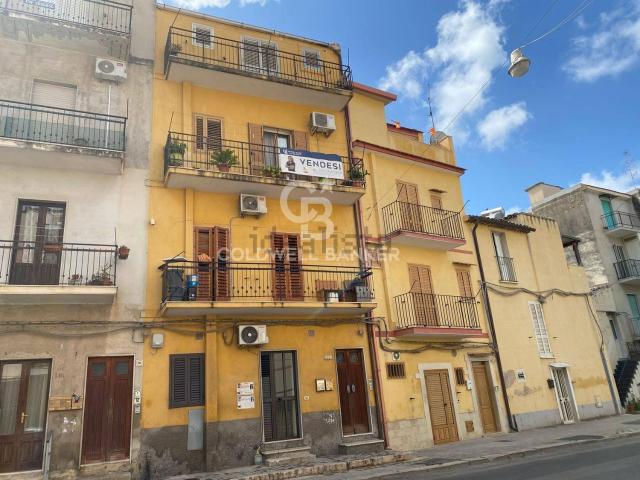Appartamento in vendita di 90 m² in Via Cristoforo Colombo, 110