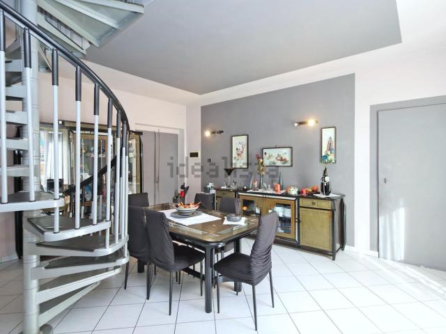 Appartamento in vendita di 90 m² in Via Cristoforo Colombo, 78