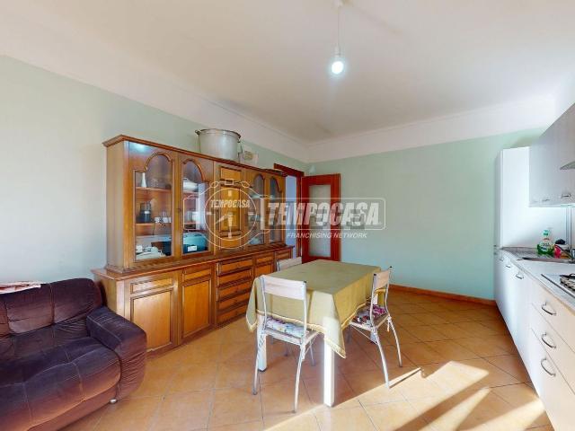 Appartamento in vendita di 90 m² in Via Cuneo, 64