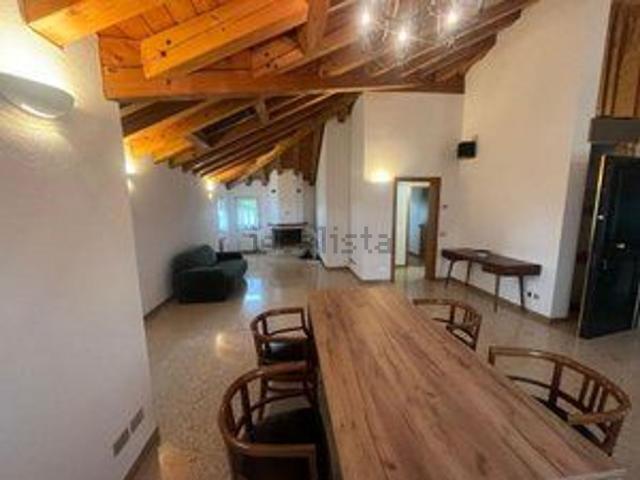 Appartamento in vendita di 90 m² in Via Damiano Chiesa