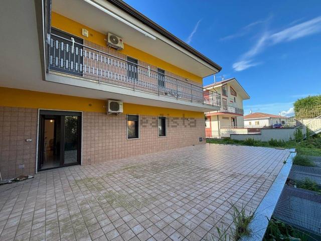 Appartamento in vendita di 90 m² in Via Dante Alighieri, 2