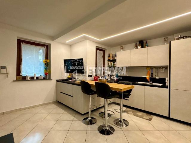 Appartamento in vendita di 90 m² in Via Dante Alighieri