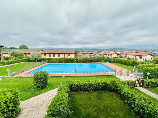 Appartamento in vendita di 90 m² in Via degli Alpini, 35