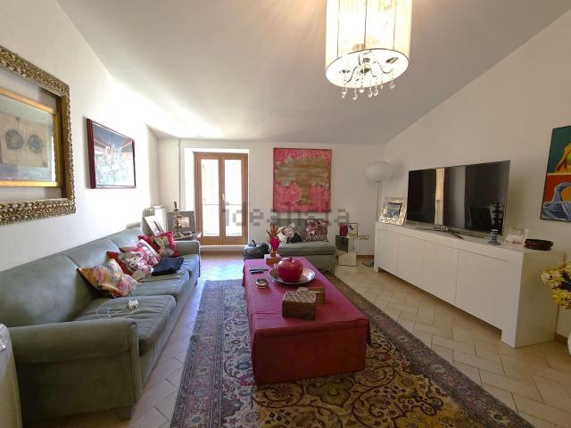 Appartamento in vendita di 90 m² in Via dei Gesuiti