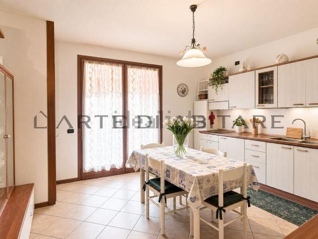 Appartamento in vendita di 90 m² in Via dei Larici, 15