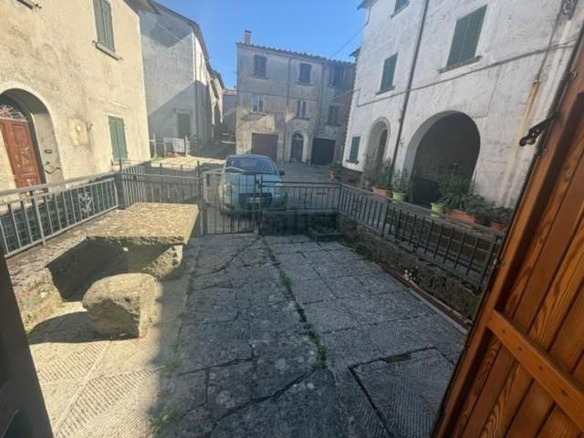 Appartamento in vendita di 90 m² in Via del Colle