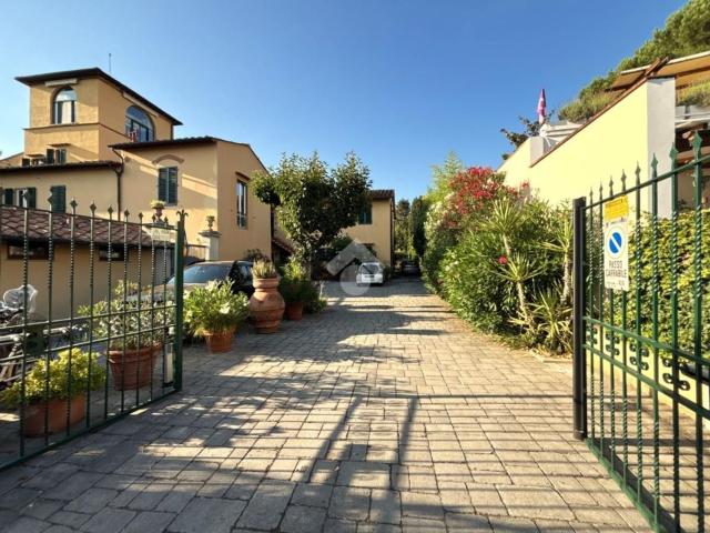 Appartamento in vendita di 90 m² in Via del Gignoro, 52