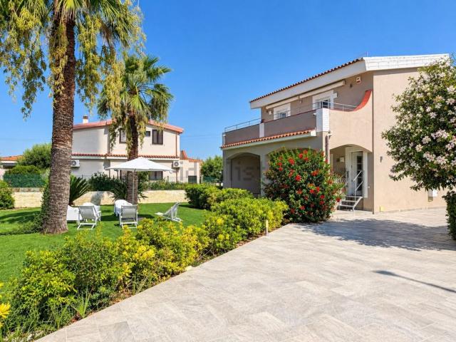 Appartamento in vendita di 90 m² in Via del Luccio