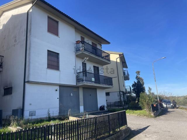 Appartamento in vendita di 90 m² in Via del Poggio