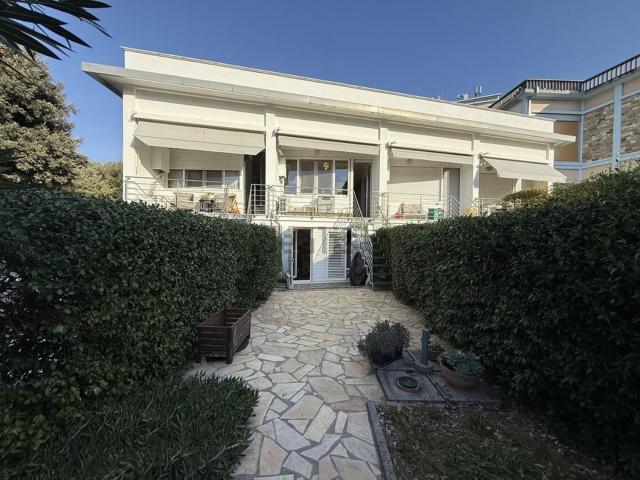 Appartamento in vendita di 90 m² in Via dell&apos Edera, 28