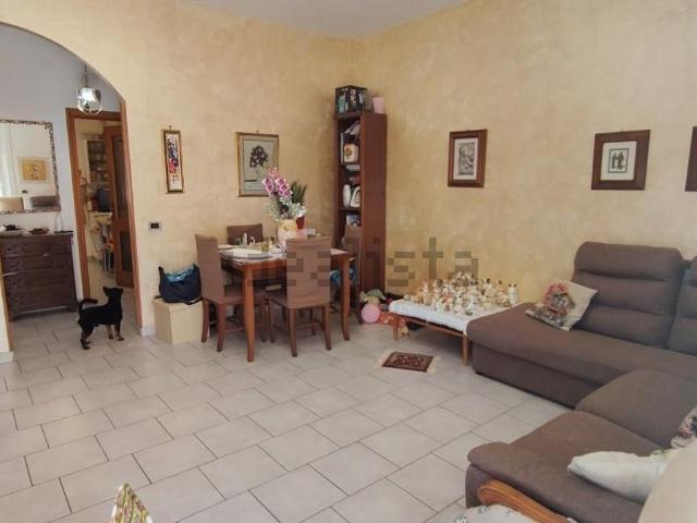 Appartamento in vendita di 90 m² in Via della Bassa, 1751