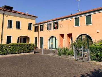 Appartamento in vendita di 90 m² in Via della Pace, 3