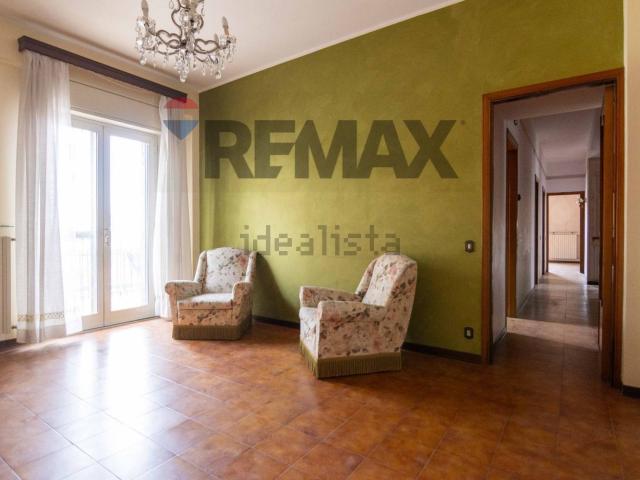 Appartamento in vendita di 90 m² in Via della Regione, 35