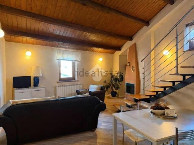 Appartamento in vendita di 90 m² in Via della Repubblica, 142