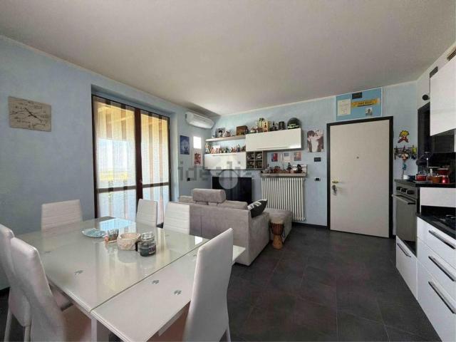 Appartamento in vendita di 90 m² in Via della Resistenza, 82