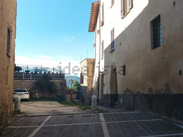 Appartamento in vendita di 90 m² in Via della Rocchetta