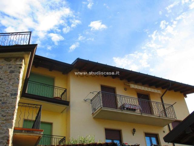 Appartamento in vendita di 90 m² in Via della Rova