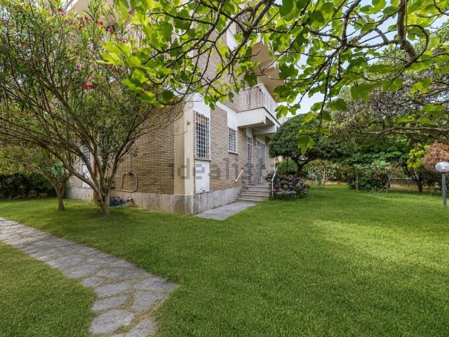 Appartamento in vendita di 90 m² in Via delle Meduse, 26