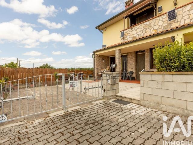 Appartamento in vendita di 90 m² in Via delle Prata, 10