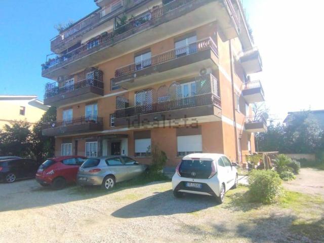 Appartamento in vendita di 90 m² in Via di Baccanello, 301